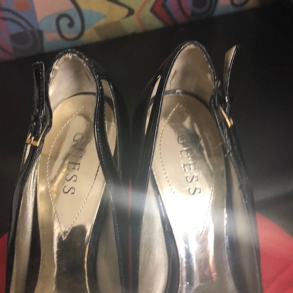 Guess - Picture 6 of 7